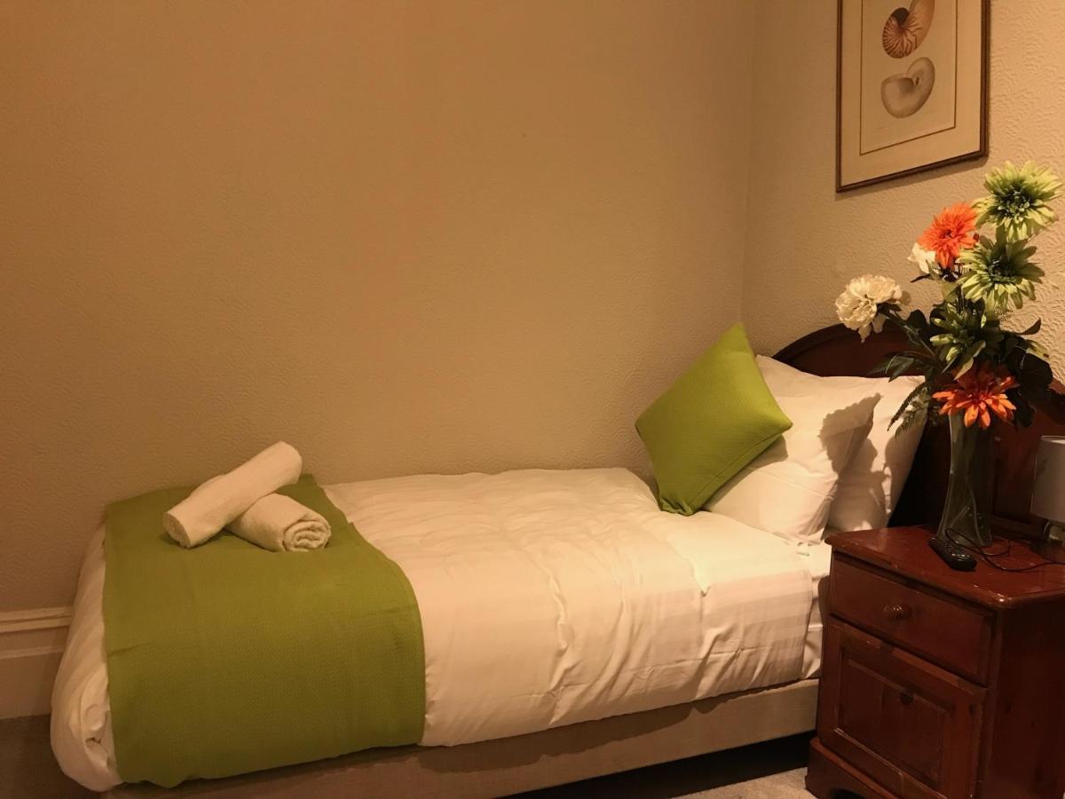 Pearl & Pebbles Eastbourne Hotel Bagian luar foto