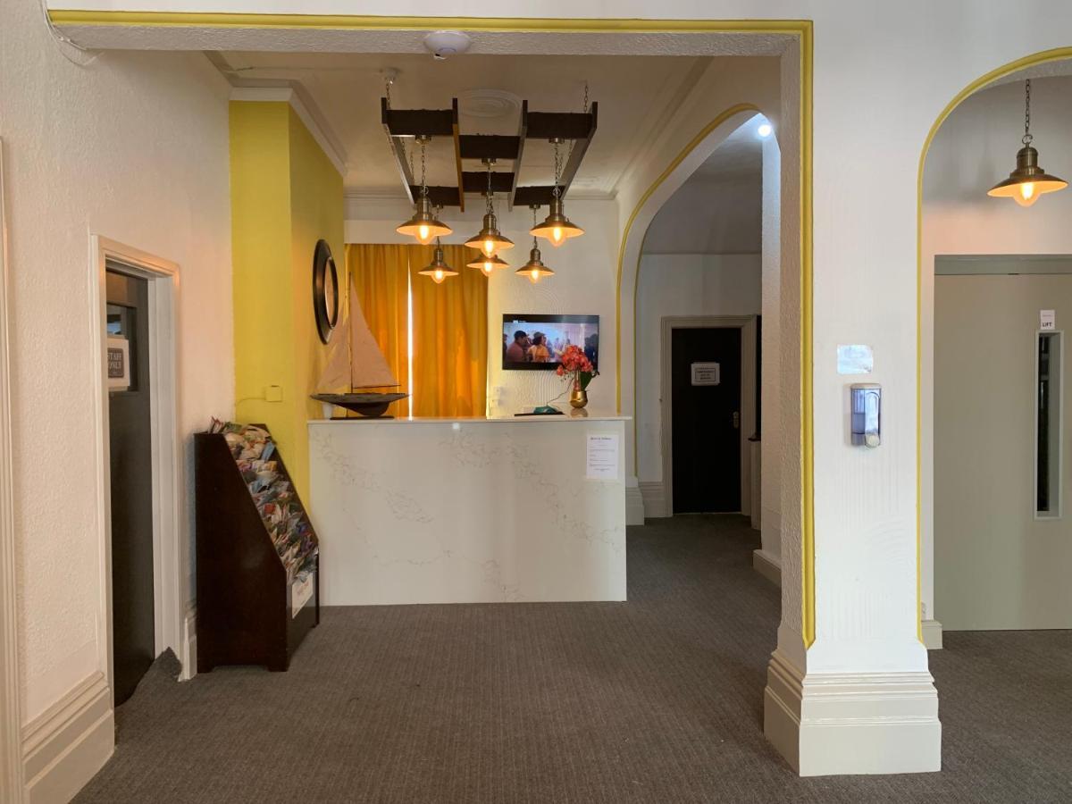 Pearl & Pebbles Eastbourne Hotel Bagian luar foto