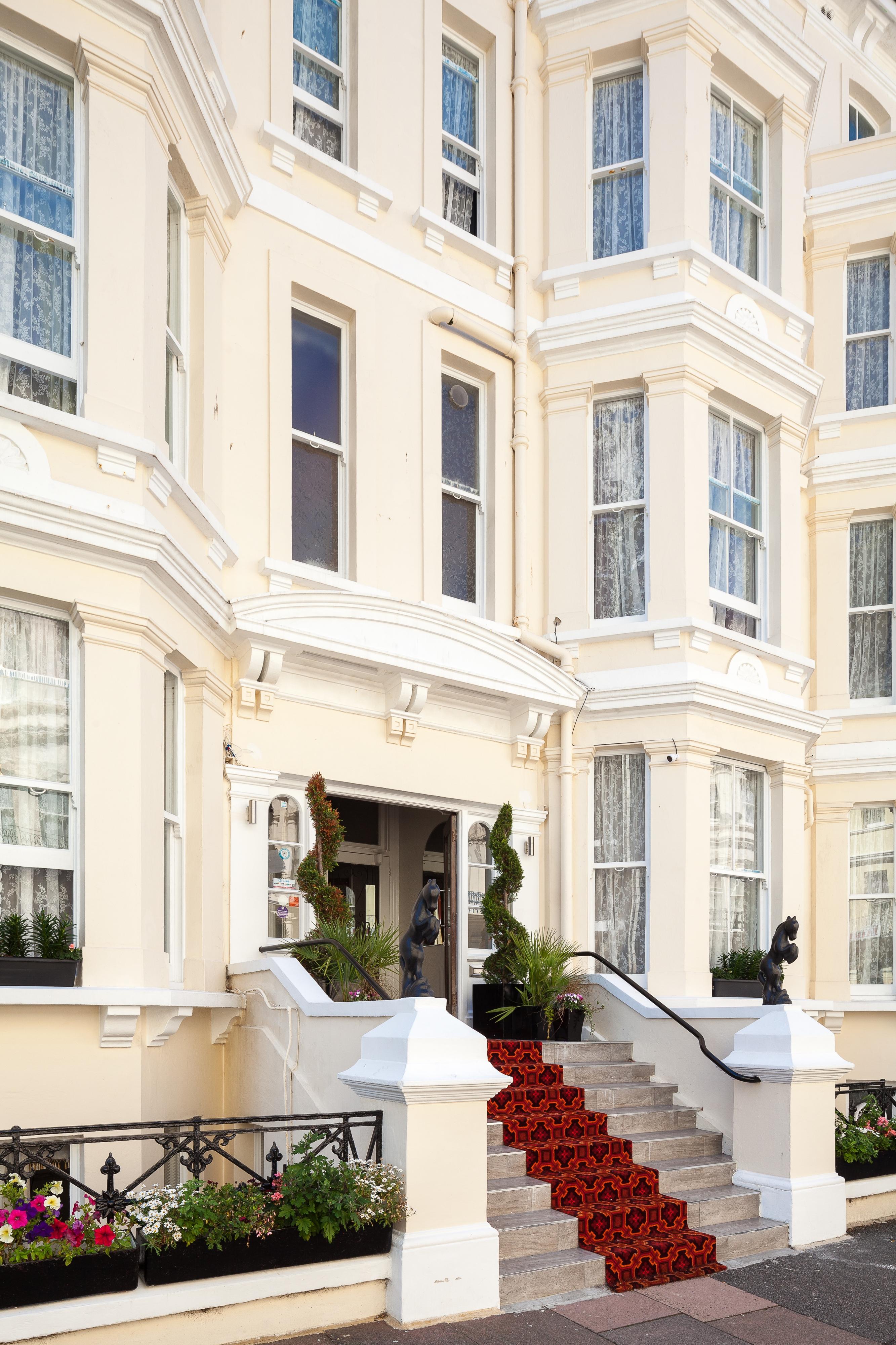 Pearl & Pebbles Eastbourne Hotel Bagian luar foto