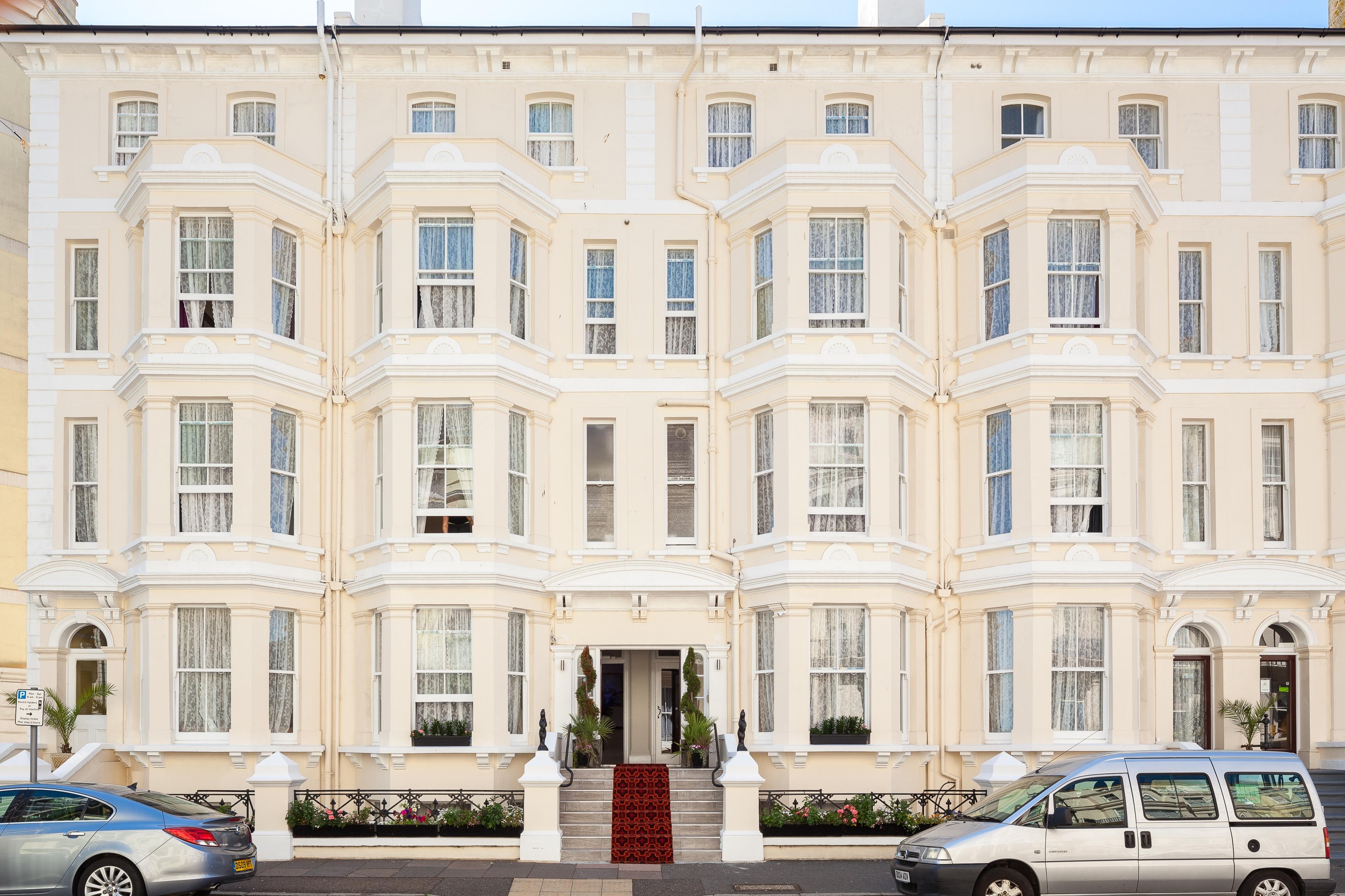 Pearl & Pebbles Eastbourne Hotel Bagian luar foto