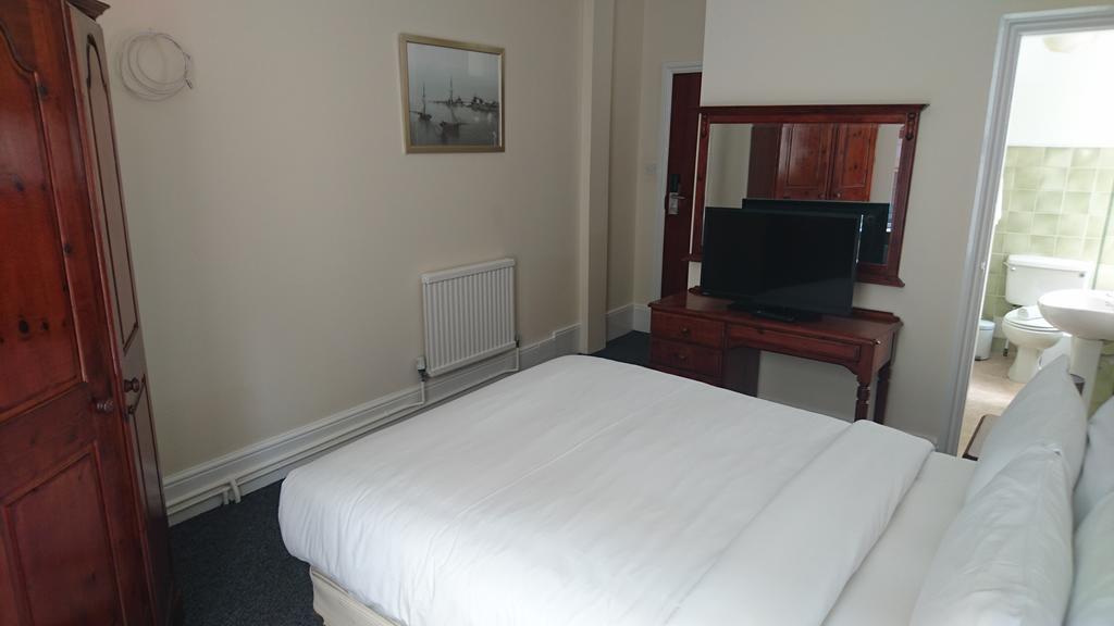 Pearl & Pebbles Eastbourne Hotel Bagian luar foto